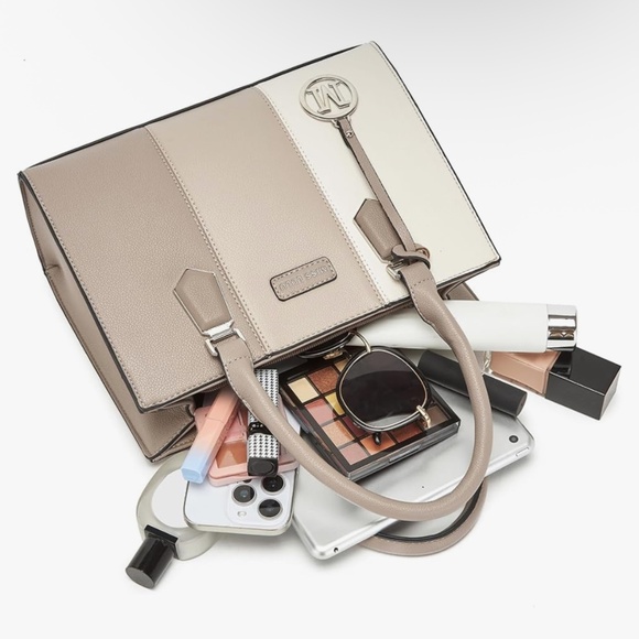 Bags - Picture 7 of 8